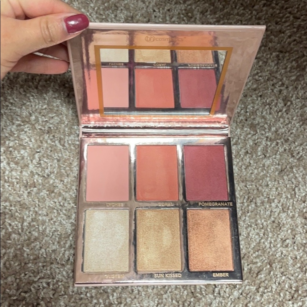 Bh Cosmetic blushing in Bali